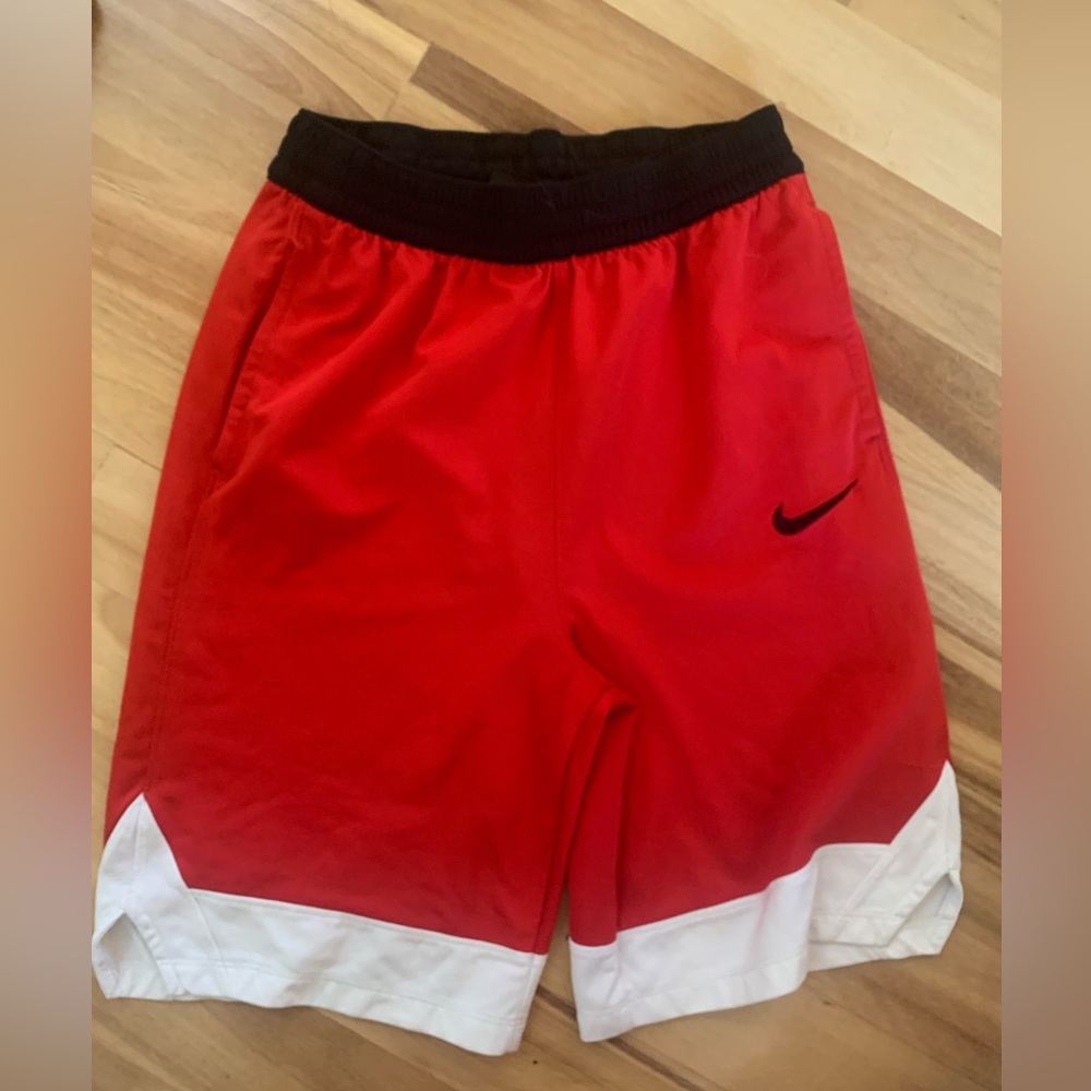 Under armour youth xl shorts